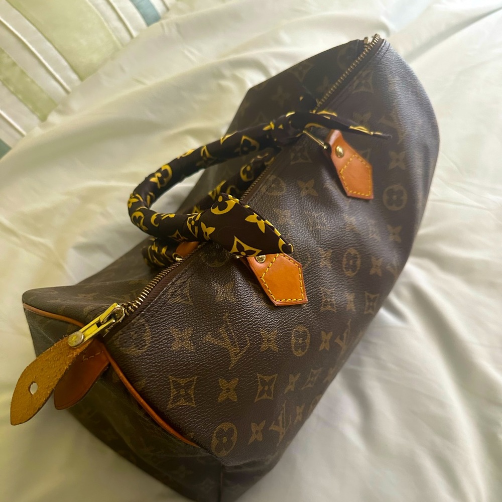 Preloved LV Speedy 35